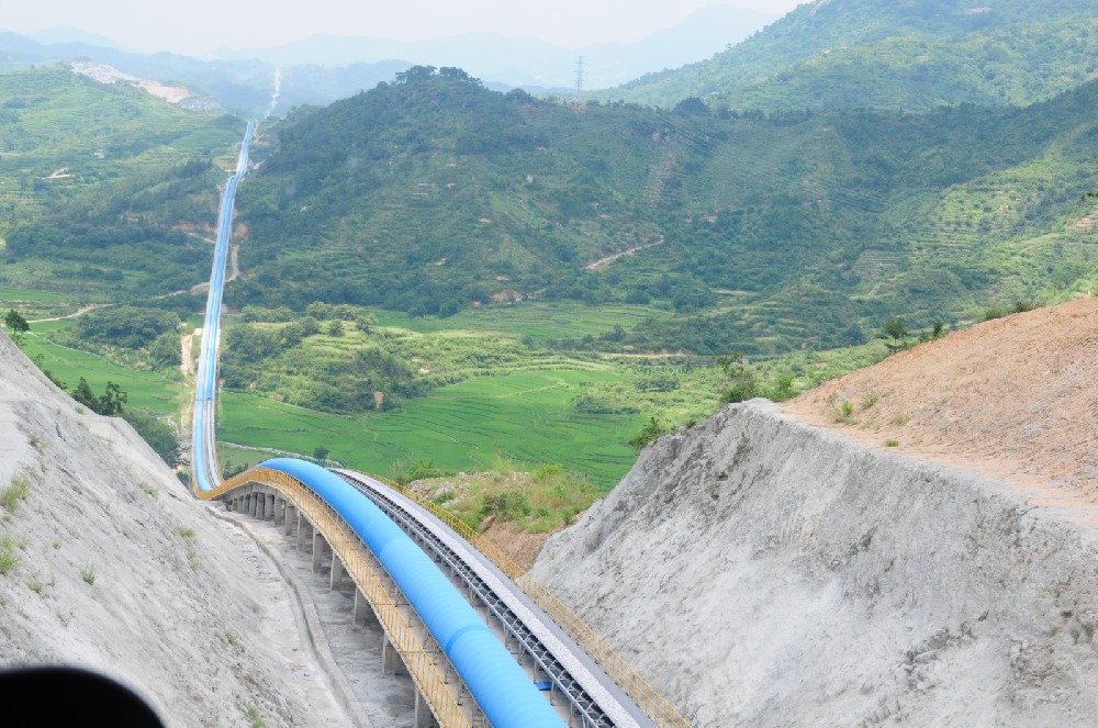 The forms and causes of conveyor belt damage